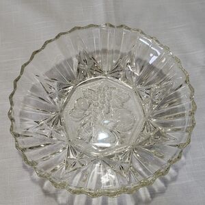 Vintage 1960s Federal Glass  Clear fruit pattern serving Bowl